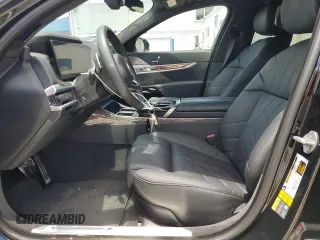 2023 BMW i7 xDrive60 z VIN WBY53EJ00PCN75375, wystawiony jako Copart lot #53385964 z przebiegiem 2540 mil mil oraz Szkody całkowita. Historia ofert i sprzedaży dostępna na DreamBid. Obrazek 7.