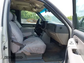2002 Chevrolet Suburban LT z VIN 1GNFK16Z62J167600, wystawiony jako IAAI lot #42553037 z przebiegiem 336 249 mil mil oraz . Historia ofert i sprzedaży dostępna na DreamBid. Obrazek 5.