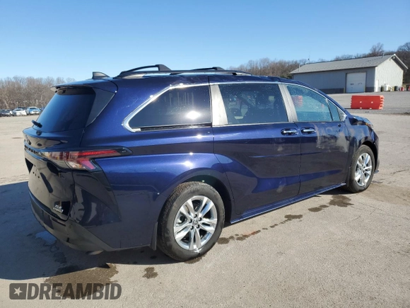 2024 Toyota Sienna XLE with VIN 5TDJSKFC6RS109729, listed as a Copart auction lot 49429595 with 17,404 mi miles and Salvage Title. Bid and sale history available at DreamBid. Image 3.
