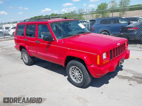 1997 Jeep Cherokee Country with VIN 1J4FJ78SXVL568925, listed as a IAAI auction lot 42254459 with Not provided miles and . Bid and sale history available at DreamBid. Image 1.