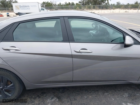 2022 Hyundai Elantra Essential with VIN KMHLM4AG8NU325382, listed as a IAAI auction lot 41503533 with 65,631 mi miles. Bid and sale history available at carsss.com. Image 14.