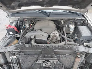 2008 Cadillac Escalade ESV z VIN 1GYFK668X8R111368, wystawiony jako IAAI lot #41891439 z przebiegiem 190 293 mil mil oraz . Historia ofert i sprzedaży dostępna na DreamBid. Obrazek 10.