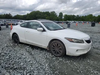 2012 Honda Accord EX z VIN 1HGCS1B70CA022135, wystawiony jako Copart lot #56799685 z przebiegiem 261 083 mil mil oraz Czysty tytuł • Clean title. Historia ofert i sprzedaży dostępna na DreamBid. Obrazek 4.