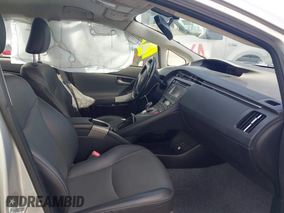 2013 Toyota Prius One with VIN JTDKN3DU8D5566683, listed as a IAAI auction lot 41946289 with 248,878 mi miles. Bid and sale history available at carsss.com. Image 5.