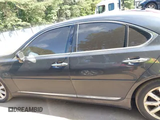 2008 Lexus LS 460 with VIN JTHBL46F485061741, listed as a IAAI auction lot 42631695 with 213,490 mi miles and . Bid and sale history available at DreamBid. Image 14.