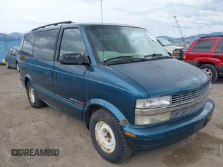 2000 Chevrolet Astro z VIN 1GNEL19W4YB140019, wystawiony jako IAAI lot #42234299 z przebiegiem 226 100 mil mil oraz . Historia ofert i sprzedaży dostępna na DreamBid. Obrazek 6.