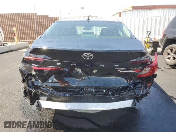 2025 Toyota Camry LE z VIN 4T1DAACK1SU566211, wystawiony jako Copart lot #60245455 z przebiegiem 9 223 mil mil oraz Czysty tytuł • Clean title. Historia ofert i sprzedaży dostępna na DreamBid. Obrazek 6.