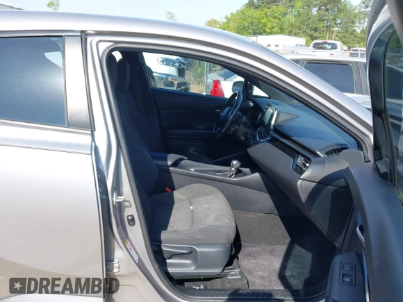 2018 Toyota C-HR XLE with VIN NMTKHMBX1JR026901, listed as a IAAI auction lot 42021943 with 78,217 mi miles and . Bid and sale history available at DreamBid. Image 5.