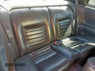2001 Ford Mustang GT Deluxe z VIN 1FAFP42X21F261058, wystawiony jako Copart lot #56401025 z przebiegiem 248 215 mil mil oraz Szkoda całkowita • Salvage title. Historia ofert i sprzedaży dostępna na DreamBid. Obrazek 10.