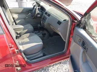 2005 Ford Focus S with VIN 1FAFP34N65W272608, listed as a IAAI auction lot 42573272 with 132,102 mi miles and . Bid and sale history available at DreamBid. Image 5.