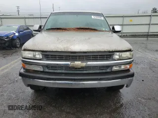 2002 Chevrolet Silverado 1500 LS with VIN 2GCEC19W321137001, listed as a Copart auction lot 57033585 with 132,877 mi miles and Clean Title. Bid and sale history available at DreamBid. Image 5.