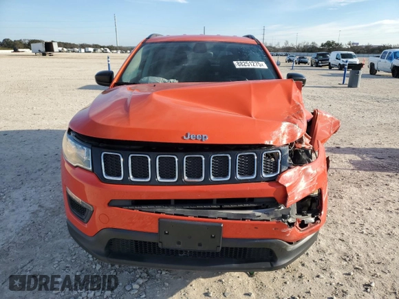 2017 Jeep Compass Sport with VIN 3C4NJCAB3HT690720, listed as a Copart auction lot 88251275 with 84,292 mi miles and Salvage Title. Bid and sale history available at carsss.com. Image 5.