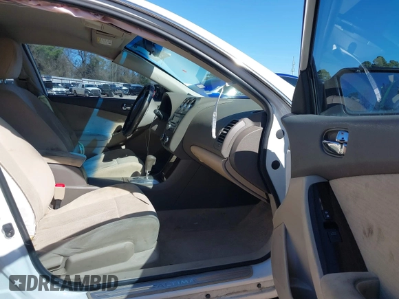 2012 Nissan Altima 2.5 S with VIN 1N4AL2AP4CN405309, listed as a IAAI auction lot 41718744 with 85,382 mi miles. Bid and sale history available at carsss.com. Image 5.