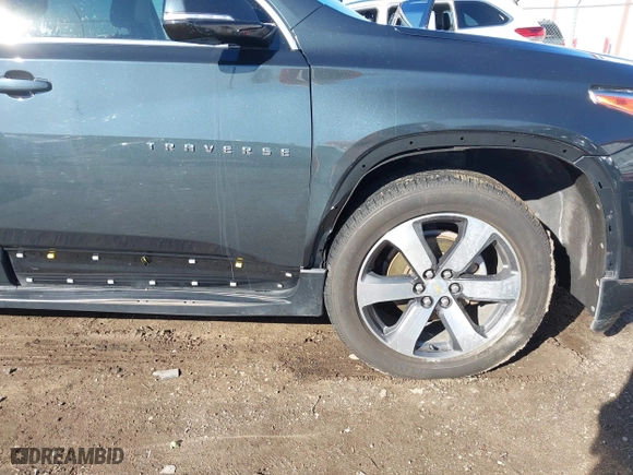 2019 Chevrolet Traverse LT Leather with VIN 1GNEVHKW3KJ185754, listed as a IAAI auction lot 41642651 with 72,337 mi miles. Bid and sale history available at carsss.com. Image 6.
