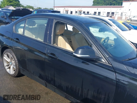 2016 BMW 3 Series 328i z VIN WBA8E9G58GNT86154, wystawiony jako IAAI lot #42507233 z przebiegiem 155 201 mil mil oraz . Historia ofert i sprzedaży dostępna na DreamBid. Obrazek 13.
