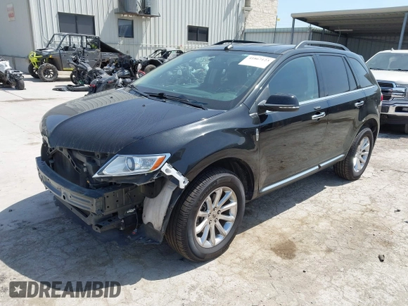 2013 Lincoln MKX z VIN 2LMDJ6JK6DBL44437, wystawiony jako IAAI lot #41867123 z przebiegiem 89 386 mil mil oraz . Historia ofert i sprzedaży dostępna na DreamBid. Obrazek 18.