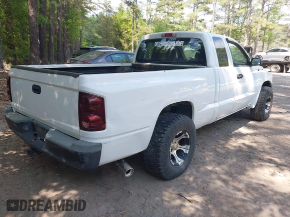 2007 Dodge Dakota ST with VIN 1D7HE22K97S177942, listed as a IAAI auction lot 42170255 with 166,633 mi miles and . Bid and sale history available at carsss.com. Image 4.
