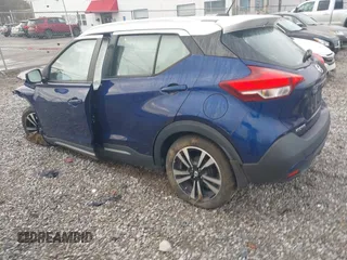 2019 Nissan Kicks S with VIN 3N1CP5CU0KL521328, listed as a IAAI auction lot 40793760 with 1 mi miles. Bid and sale history available at carsss.com. Image 3.