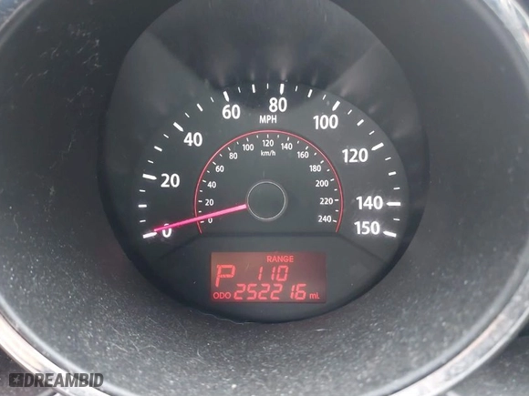 2011 Kia Sorento LX with VIN 5XYKTCA12BG032762, listed as a IAAI auction lot 41501243 with 252,216 mi miles. Bid and sale history available at carsss.com. Image 15.