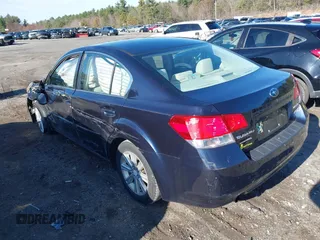 2012 Subaru Legacy 2.5i z VIN 4S3BMBA65C3015110, wystawiony jako IAAI lot #42016581 z przebiegiem 202 630 mil mil oraz . Historia ofert i sprzedaży dostępna na DreamBid. Obrazek 3.