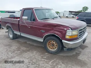 1996 Ford F-150 z VIN 1FTEF15YXTLA19764, wystawiony jako IAAI lot #42291130 z przebiegiem Nie podano mil oraz . Historia ofert i sprzedaży dostępna na DreamBid. Obrazek 1.