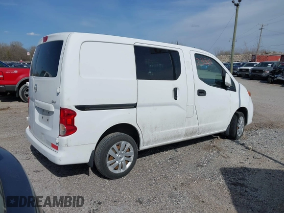 2017 Nissan NV200 SV z VIN 3N6CM0KN9HK701941, wystawiony jako IAAI lot #41862330 z przebiegiem 190 152 mil mil oraz . Historia ofert i sprzedaży dostępna na DreamBid. Obrazek 4.