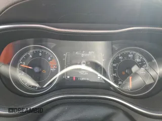 2019 Jeep Cherokee Latitude with VIN 1C4PJLCB5KD344705, listed as a Copart auction lot 52260515 with 110,894 mi miles and Salvage Title. Bid and sale history available at carsss.com. Image 9.