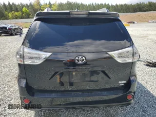 2018 Toyota Sienna SE с VIN 5TDXZ3DC9JS912005, выставлен на аукционе Copart как лот 52794685 с пробегом 75 861 миль миль и Списание • Salvage title. История ставок и продаж доступна на DreamBid. Изображение 6.