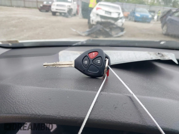 2007 Toyota Camry CE z VIN 4T1BE46K97U640376, wystawiony jako IAAI lot #42374162 z przebiegiem 251 260 mil mil oraz . Historia ofert i sprzedaży dostępna na DreamBid. Obrazek 11.