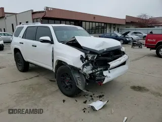 2018 Toyota 4Runner SR5 with VIN JTEBU5JR7J5513205, listed as a Copart auction lot 82271284 with 114,432 mi miles and Clean Title. Bid and sale history available at carsss.com. Image 12.