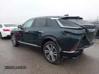 2024 Cadillac LYRIQ Luxury z VIN 1GYKPPRL5RZ129185, wystawiony jako IAAI lot #40825414 z przebiegiem 621 mil mil oraz . Historia ofert i sprzedaży dostępna na DreamBid. Obrazek 3.