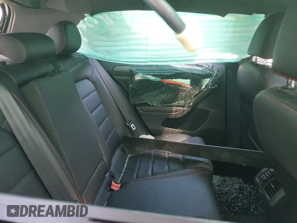 2019 Volkswagen GTI S z VIN 3VW6T7AU1KM014286, wystawiony jako Copart lot #54203435 z przebiegiem Nie podano mil oraz Szkoda całkowita • Salvage title. Historia ofert i sprzedaży dostępna na DreamBid. Obrazek 10.