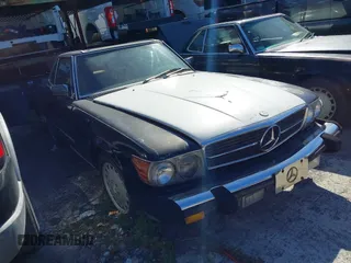 1989 Mercedes-Benz 560 Series 560SL with VIN WDBBA48D1KA095197, listed as a IAAI auction lot 41440418 with 1 mi miles. Bid and sale history available at carsss.com. Image 1.