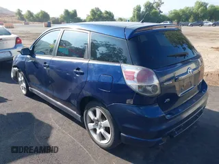 2006 Toyota Matrix STD with VIN 2T1KR32E46C609230, listed as a IAAI auction lot 40150644 with 183,550 mi miles. Bid and sale history available at carsss.com. Image 3.