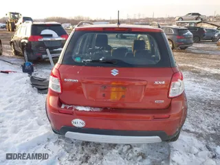 2009 Suzuki SX4 Man AWD with VIN JS2YB413996201005, listed as a IAAI auction lot 41368510 with 27,111 mi miles. Bid and sale history available at carsss.com. Image 16.