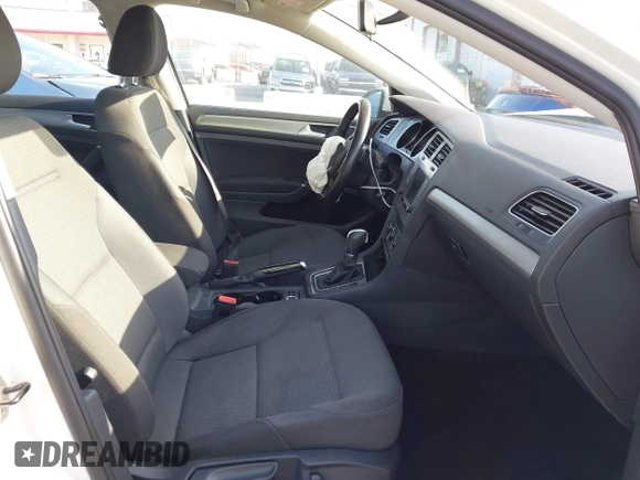 2016 Volkswagen Golf TSI S z VIN 3VW217AU9GM038217, wystawiony jako IAAI lot #42293552 z przebiegiem 44 833 mil mil oraz . Historia ofert i sprzedaży dostępna na DreamBid. Obrazek 5.