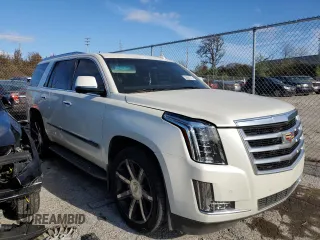 2015 Cadillac Escalade Luxury z VIN 1GYS4MKJ3FR690464, wystawiony jako Copart lot #59001372 z przebiegiem Nie podano mil oraz Szkody całkowita. Historia ofert i sprzedaży dostępna na DreamBid. Obrazek 4.