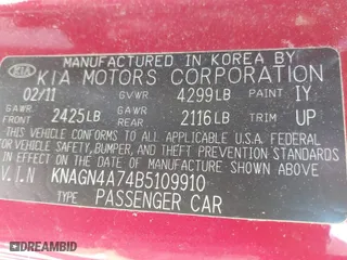 2011 Kia Optima EX with VIN KNAGN4A74B5109910, listed as a IAAI auction lot 41856472 with 212,227 mi miles. Bid and sale history available at carsss.com. Image 9.