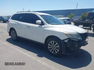 2013 Nissan Pathfinder SV with VIN 5N1AR2MN2DC657541, listed as a IAAI auction lot 41905930 with 311,578 mi miles. Bid and sale history available at carsss.com. Image 1.