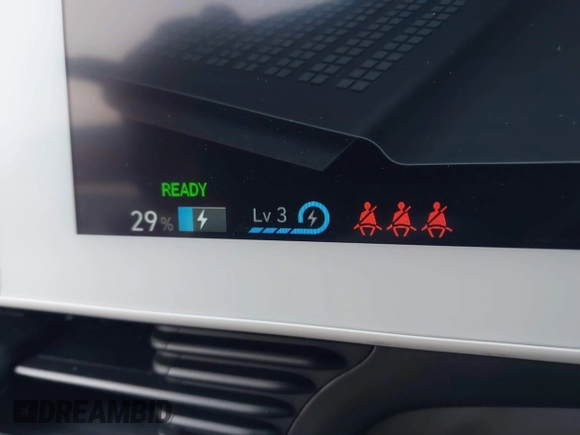2024 Hyundai Ioniq 5 SE z VIN KM8KM4DE3RU335734, wystawiony jako IAAI lot #41657647 z przebiegiem 445 mil mil oraz . Historia ofert i sprzedaży dostępna na DreamBid. Obrazek 22.