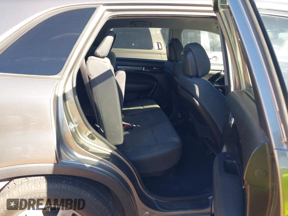 2013 Kia Sorento LX with VIN 5XYKTDA20DG346430, listed as a IAAI auction lot 41325629 with 166,263 mi miles. Bid and sale history available at carsss.com. Image 8.