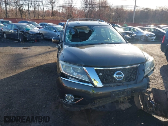 2015 Nissan Pathfinder Platinum z VIN 5N1AR2MM4FC612742, wystawiony jako IAAI lot #41828365 z przebiegiem 132 658 mil mil oraz . Historia ofert i sprzedaży dostępna na DreamBid. Obrazek 16.