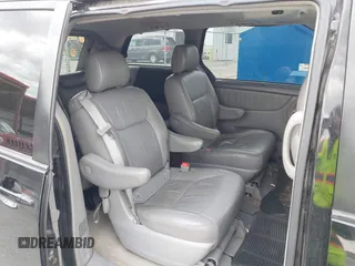 2008 Toyota Sienna XLE with VIN 5TDZK22C18S161342, listed as a IAAI auction lot 42027277 with 198,489 mi miles. Bid and sale history available at carsss.com. Image 8.