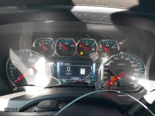 2017 Chevrolet Silverado 1500 LT with VIN 1GCVKREC3HZ307662, listed as a IAAI auction lot 41333606 with 172,896 mi miles. Bid and sale history available at carsss.com. Image 7.