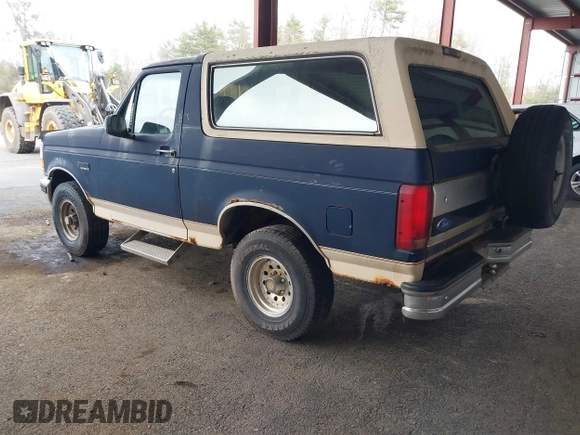 1993 Ford Bronco XL with VIN 1FMEU15N1PLB29714, listed as a IAAI auction lot 41984437 with 165,195 mi miles. Bid and sale history available at carsss.com. Image 3.