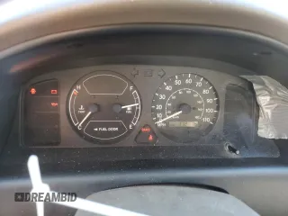 2000 Chevrolet Prizm z VIN 1Y1SK5285YZ414770, wystawiony jako Copart lot #84844584 z przebiegiem 112 174 mil mil oraz Szkoda całkowita • Salvage title. Historia ofert i sprzedaży dostępna na DreamBid. Obrazek 9.