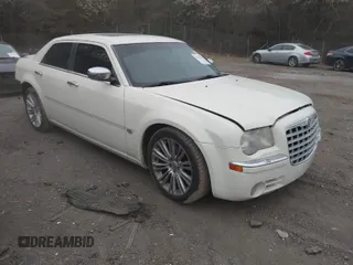 2006 Chrysler 300 C with VIN 2C3LA63H06H189644, listed as a IAAI auction lot 41718103 with 290,418 mi miles. Bid and sale history available at carsss.com. Image 1.