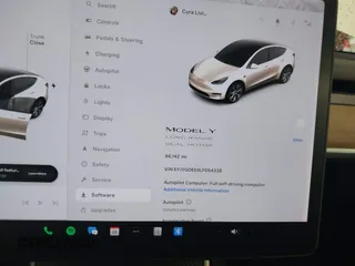 2020 Tesla Model Y Long Range z VIN 5YJYGDEE8LF054338, wystawiony jako IAAI lot #39026888 z przebiegiem 86 142 mil mil oraz . Historia ofert i sprzedaży dostępna na DreamBid. Obrazek 7.