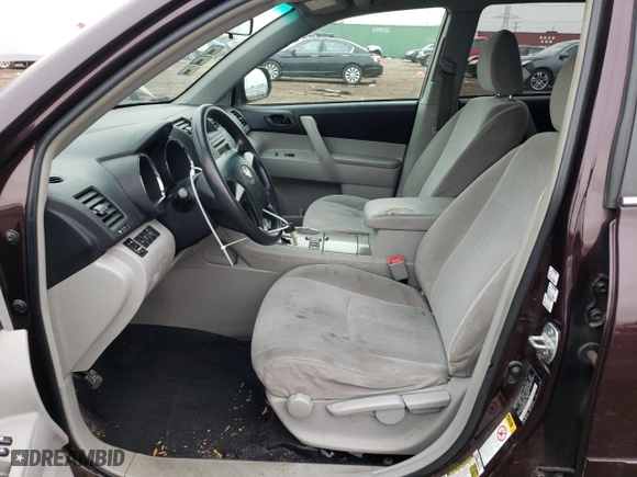 2011 Toyota Highlander with VIN 5TDBK3EH9BS077081, listed as a Copart auction lot 42513695 with 171,404 mi miles and Salvage Title. Bid and sale history available at carsss.com. Image 7.