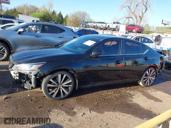 2019 Nissan Altima 2.5 SR with VIN 1N4BL4CV3KC130764, listed as a IAAI auction lot 41952695 with 86,644 mi miles. Bid and sale history available at carsss.com. Image 15.